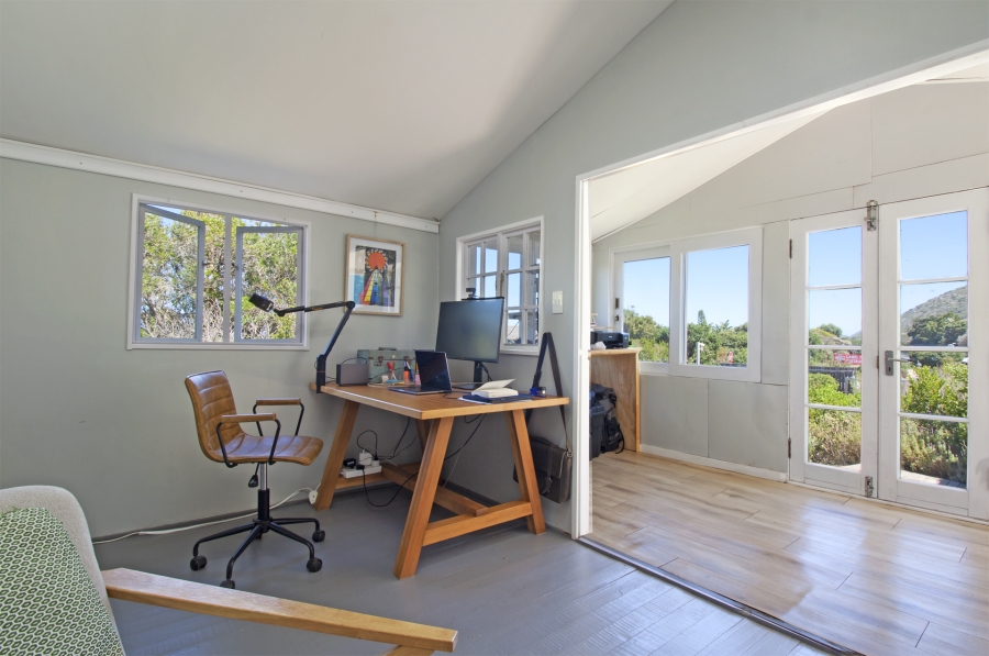 To Let 5 Bedroom Property for Rent in Scarborough Western Cape